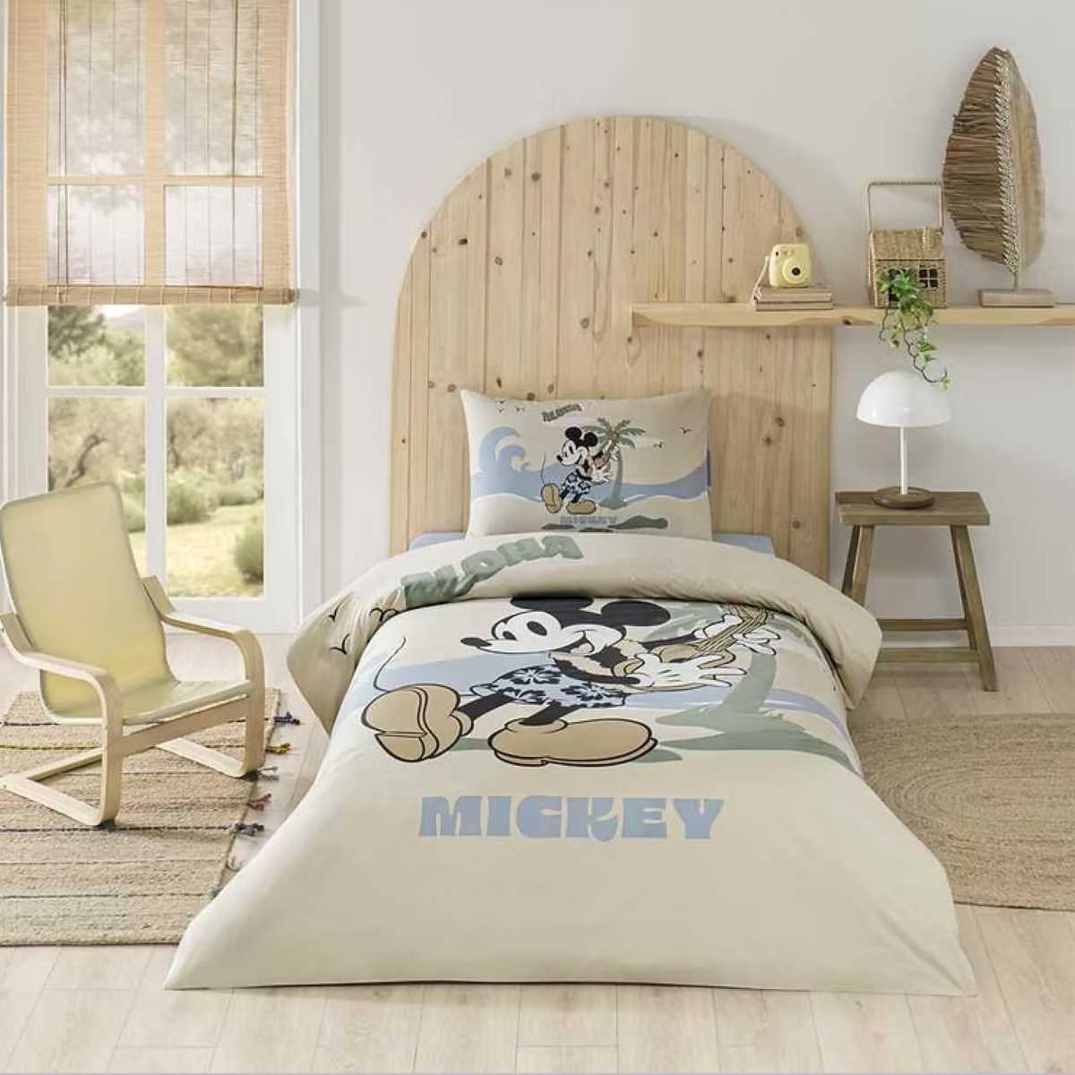 DSNY NEV.TK RF TK MVI MICKEY MOUSE ISLAN 1
