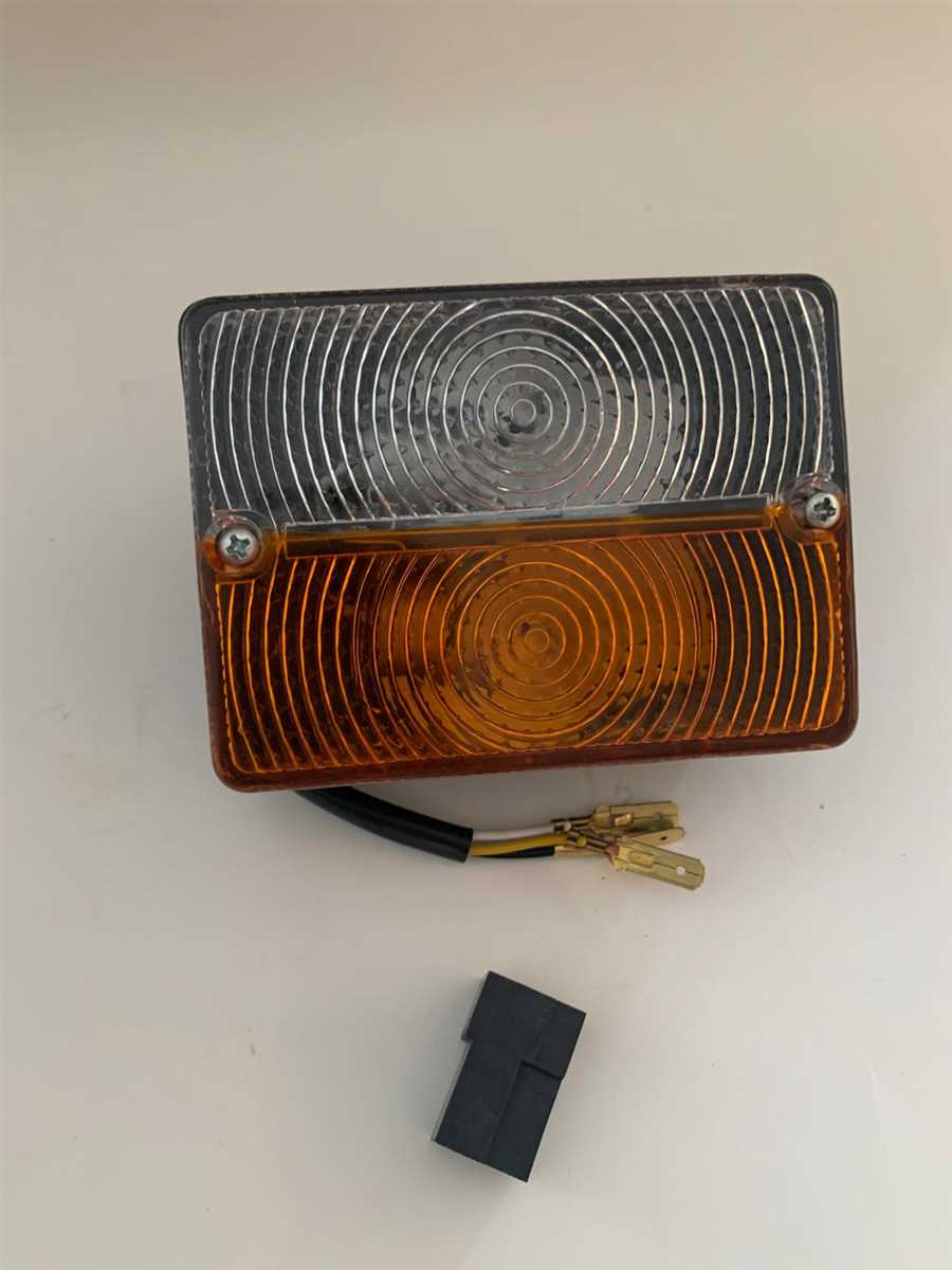 SM11039 SİNYAL LAMBASI MF 275 1
