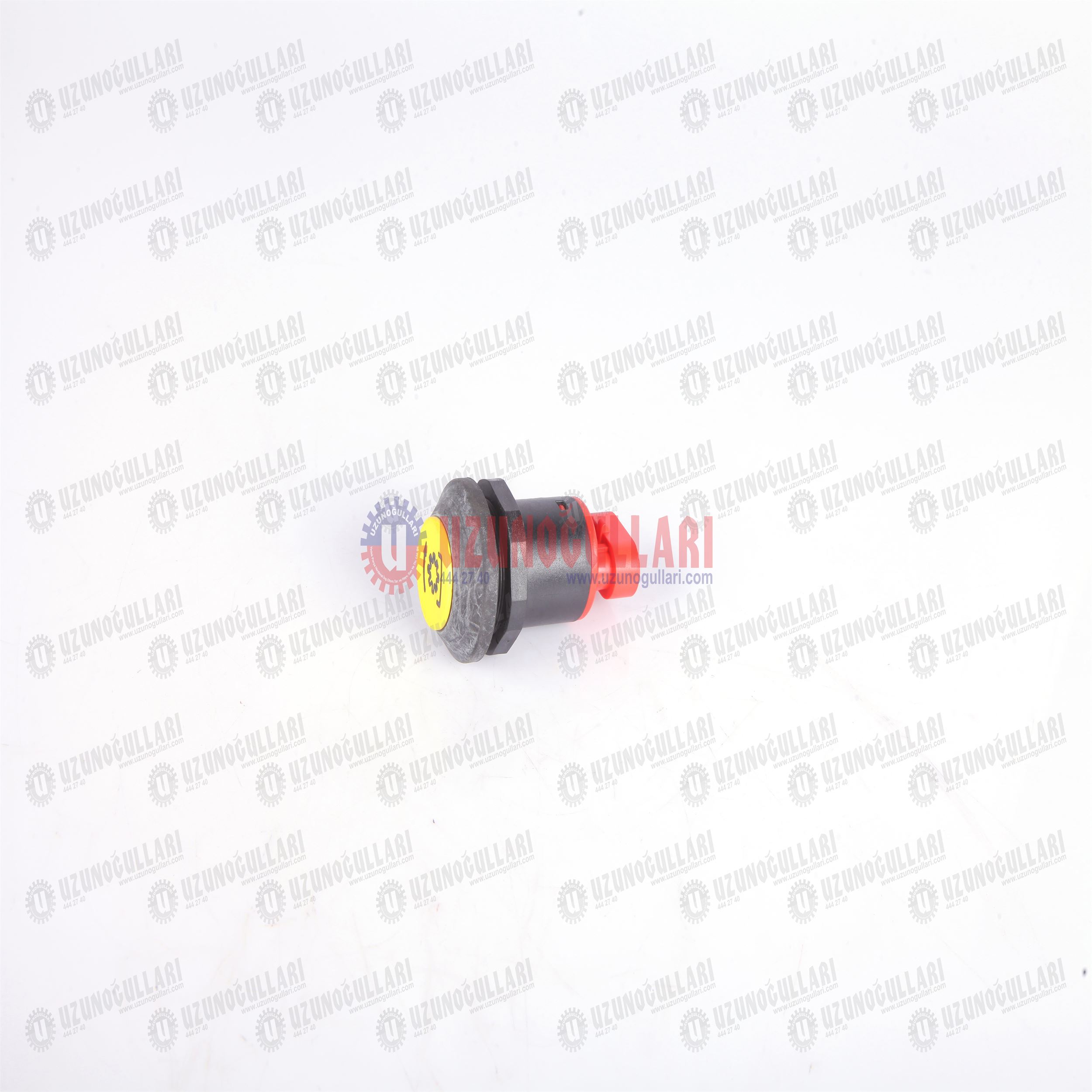 82025543 KUYRUK MİLİ DÜĞMESİ ÇAMURLUKTA TAKILI 1