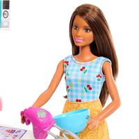 BARBİE HJY94 CELEBRATİON BROOKLYN VE MALİBU PASTA YAPIM OYUN SETİ 3+ 3