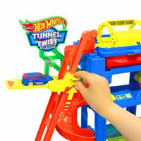 HOT WHEELS HTN80 OTO YIKAMA OYUN SETİ 3+ 3