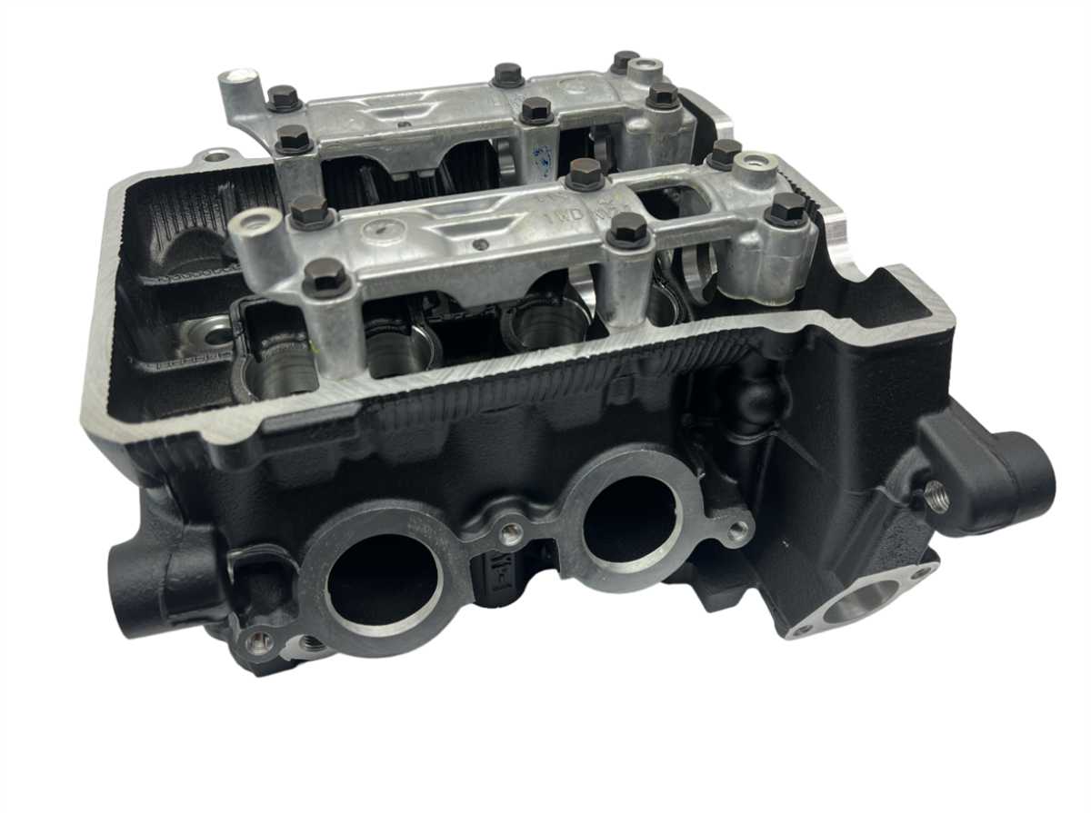 YZF-R25 Silindir Kapak Orjinal 1