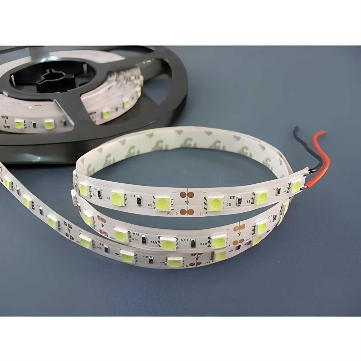 AMAZON 5M 2700K 12V ŞERİT LED GÜN IŞIĞI 1