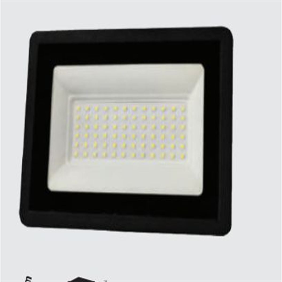 150 WATT SLIM LED PROJEKTÖR 1